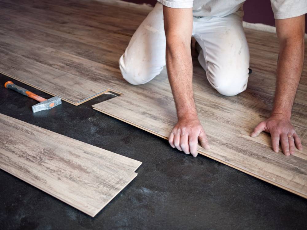 Pose parquet à Ayzieu